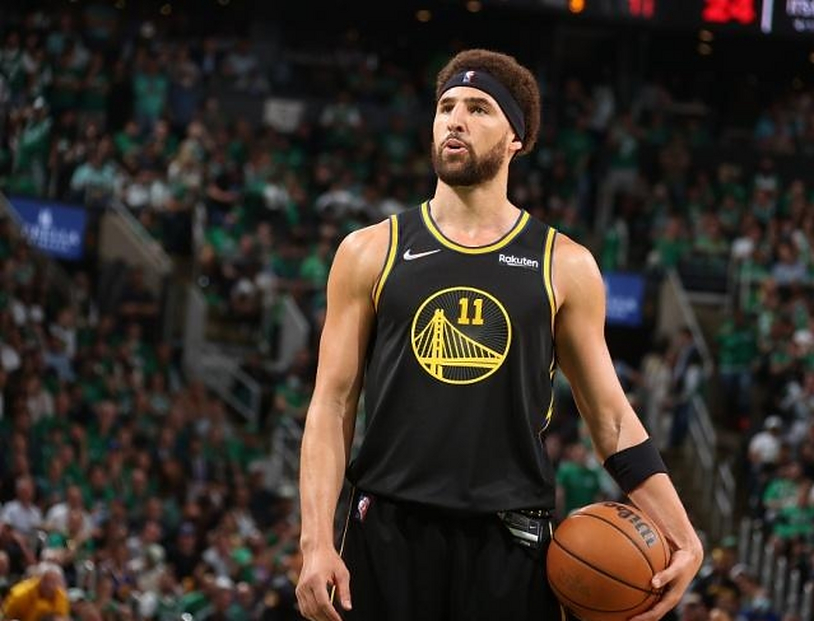 Jinnianhui-包含夏洛特黄蜂加时末段外线爆发；志在NBA总决赛名次提升；引发热议；赛程密集仍需轮换的词条